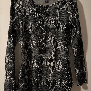 Karen Kane Black and White Snake Print Tunic